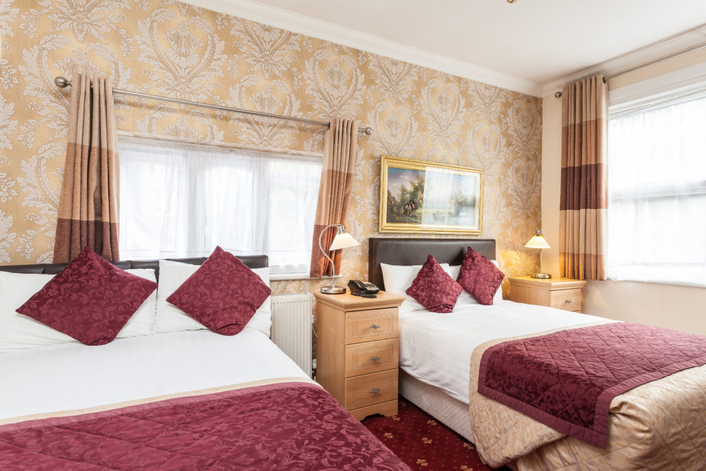 Triple room cheap in Highgate hotel